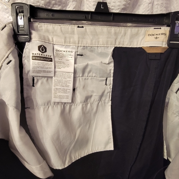 Dockers Men's Perfect Classic Fit Shorts Size W44 - Picture 7 of 7